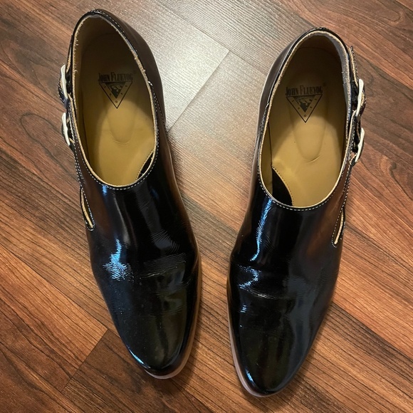 Elegant Black, Patent Leather Fluevog Heels - Picture 7 of 16
